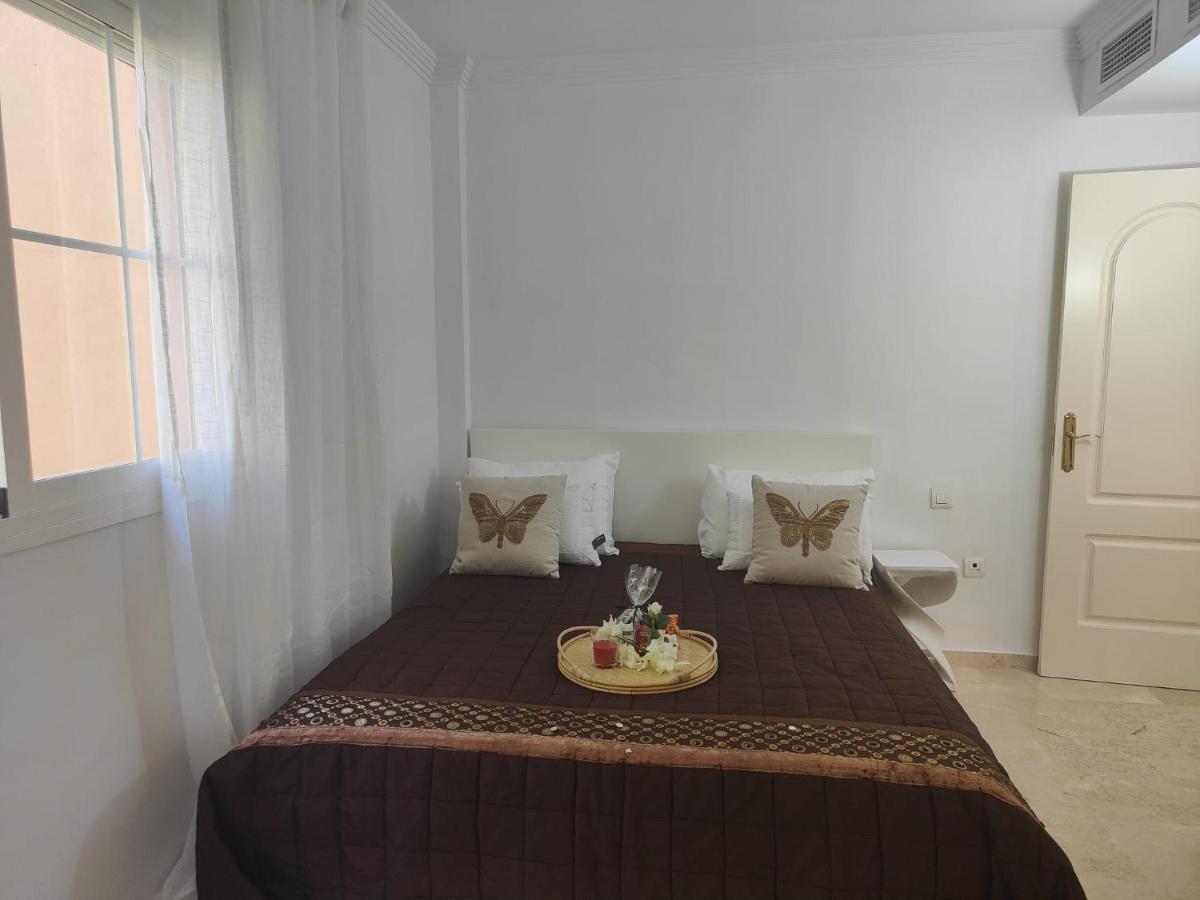 Center Beach 2 Beds Appartement Elviria マルベーリャ エクステリア 写真
