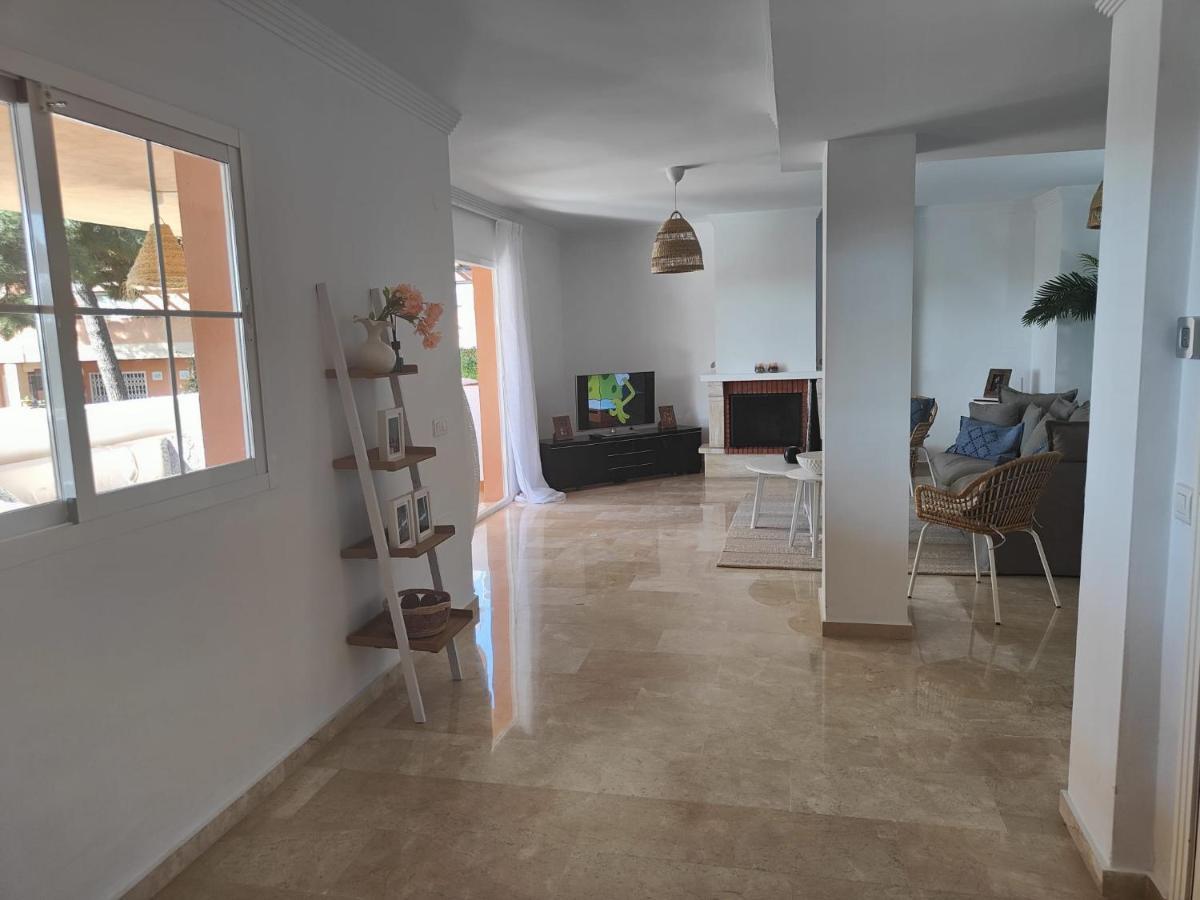 Center Beach 2 Beds Appartement Elviria マルベーリャ エクステリア 写真